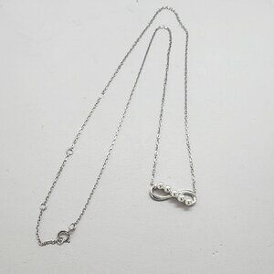 Brand New Sterling Silver 925 Infinite Pearl Necklace